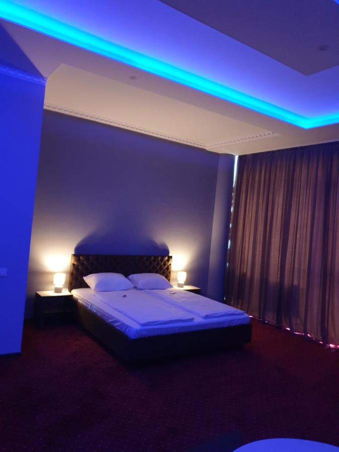 Lex Trend Hotel Irpin Esterno foto