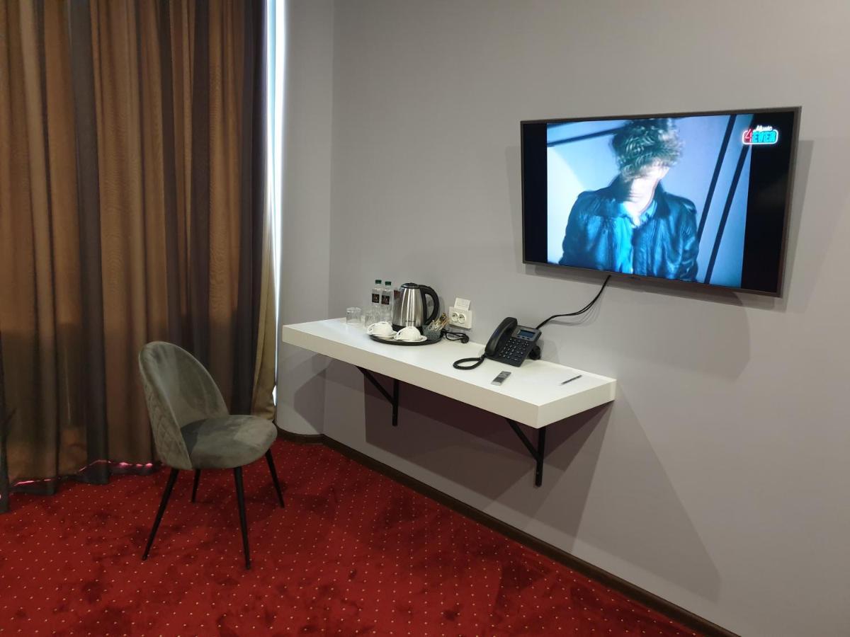 Lex Trend Hotel Irpin Esterno foto