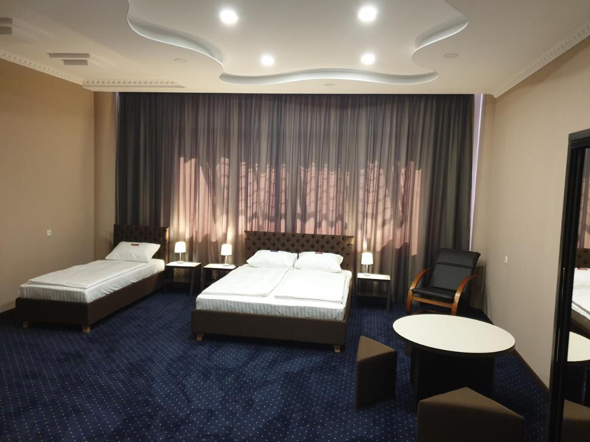 Lex Trend Hotel Irpin Esterno foto