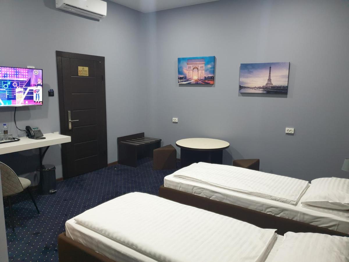 Lex Trend Hotel Irpin Esterno foto
