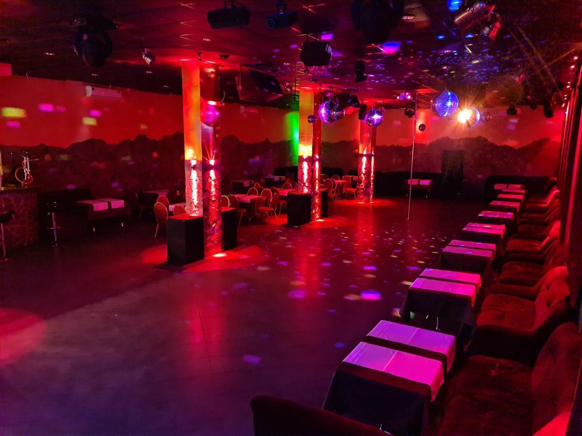 Lex Trend Hotel Irpin Esterno foto