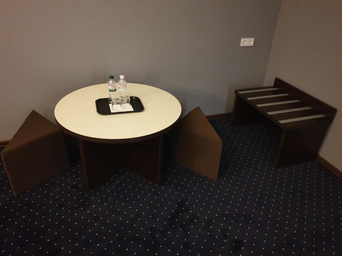 Lex Trend Hotel Irpin Esterno foto