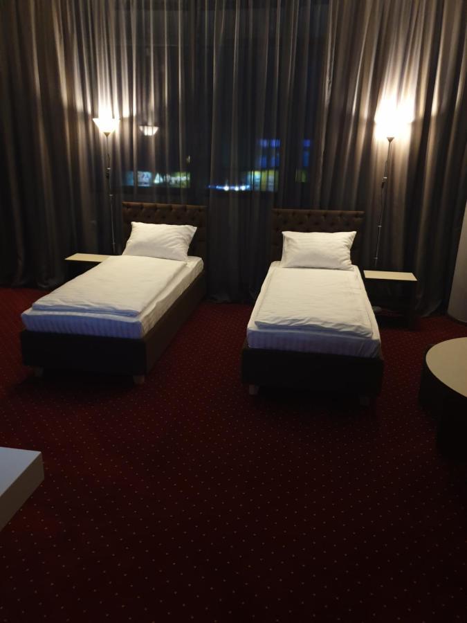Lex Trend Hotel Irpin Esterno foto